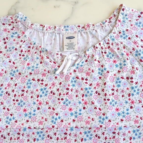 NWOT. Old Navy Multicolor Floral Short Sleeve Blouse. - Picture 4 of 5